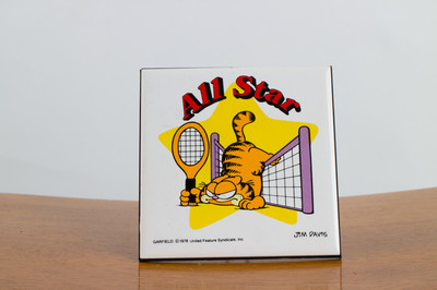 Enesco Garfield the Cat Jim Davis Cartoon Ceramic Tile Stand All Star Tennis