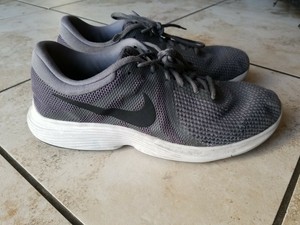 nike revolution 4 size 11