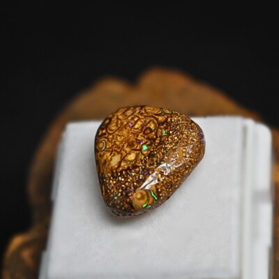 Winsome Queensland Boulder Opal 8.50 Ct
