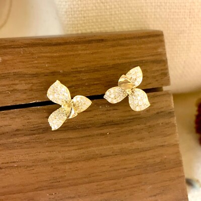 14k yellow gold vermeil  3D flower Stud everyday earring sterling silver