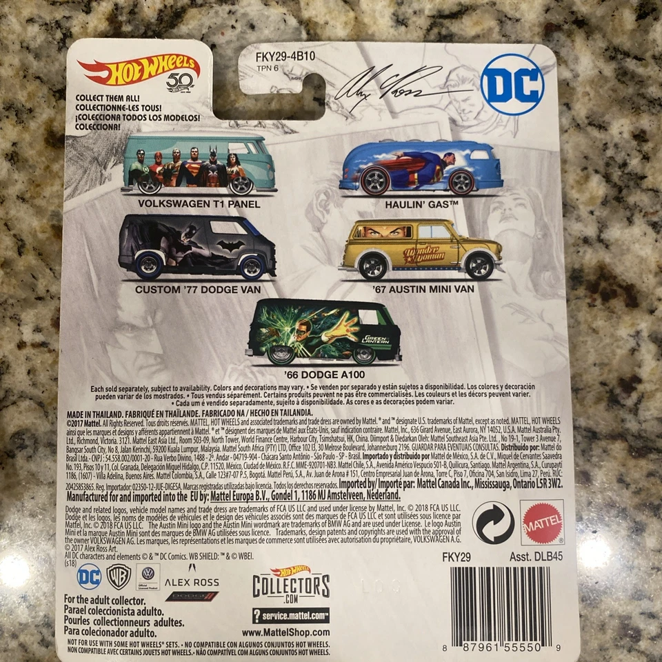 Mini van Austin Gold 2018 Hot Wheels Alex Ross DC Comics- Wonder Woman 4/5 '67 Foto 2 de 4