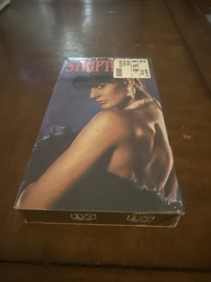 Striptease VHS Comedy Thriller Demi Moore Columbia Tristar 1996 Sealed Watermark