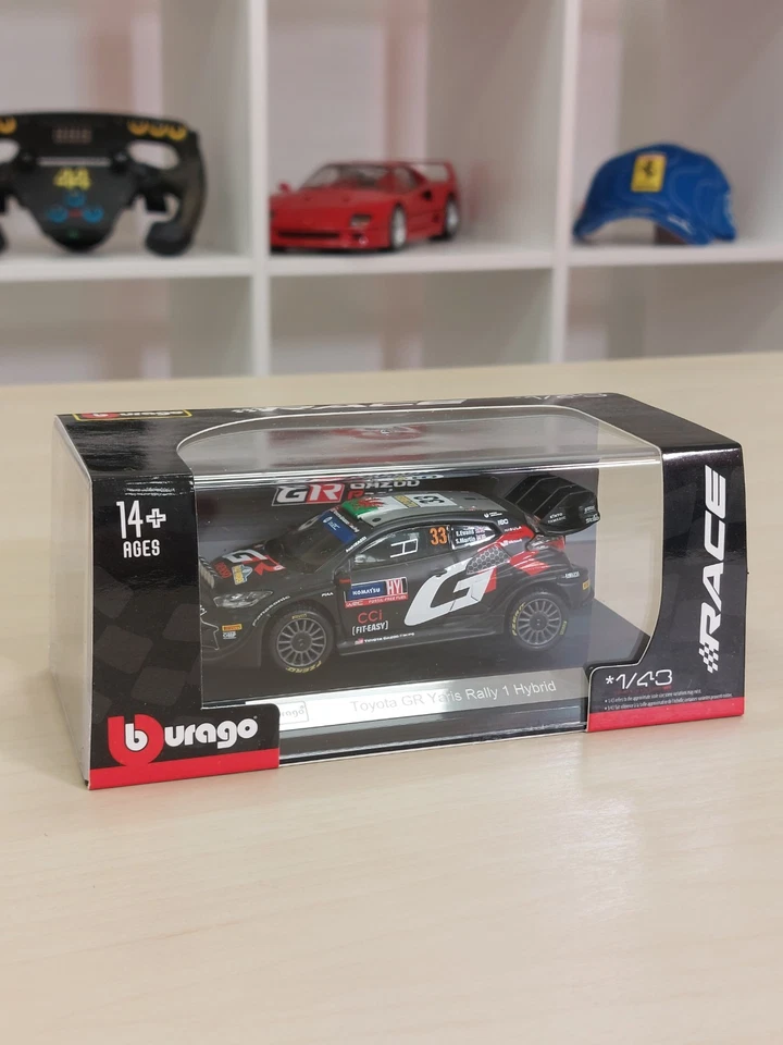 Toyota Yaris GR RALLY1 #33 WRC 2024 Elfyn Evans Scala 1/43 Burago con vetrina - Immagine 3 di 4