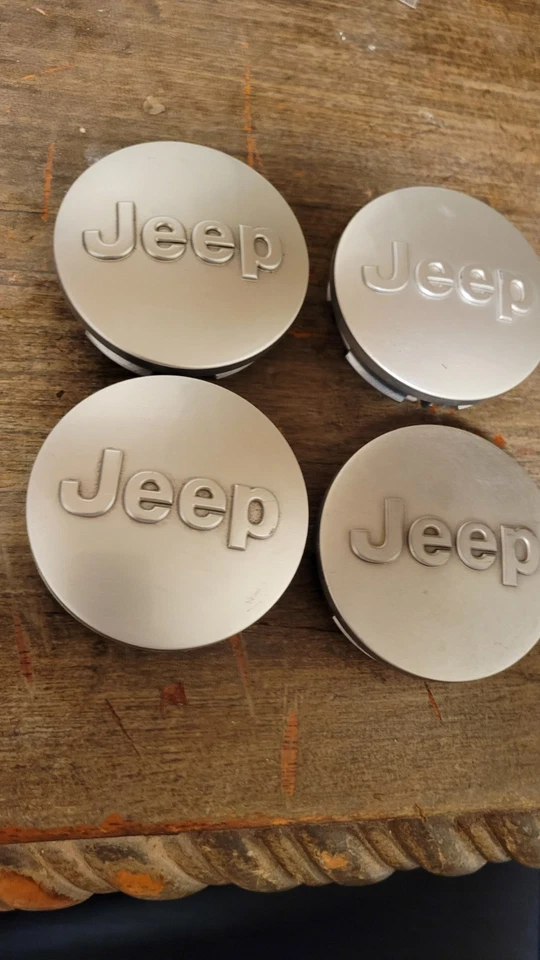 Jeep Grand Cherokee Brújula Wrangler Gladiator Tapa Central 2007-25 Plateada Plana Foto 2 de 4