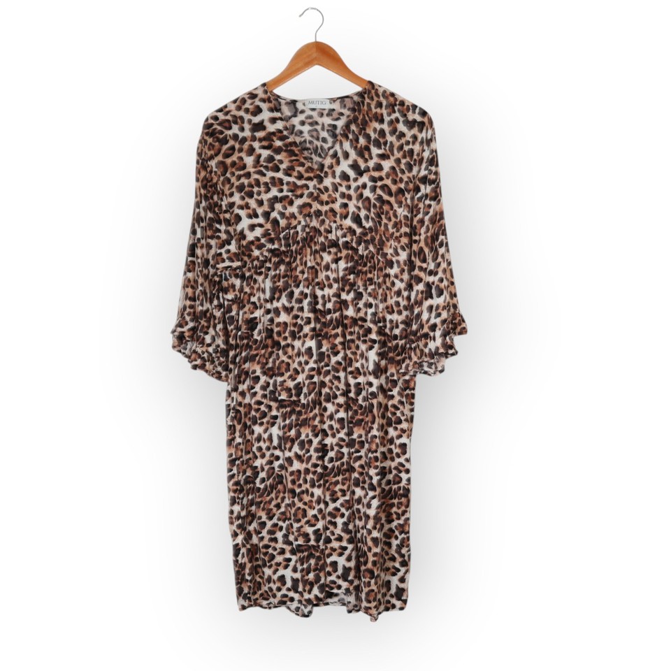 MUTIG Size L Leopard Print A-Line Shift Midi Dress 3/4 Ruffle Sleeve V-Neck