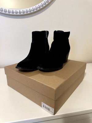 Zadig & Voltaire Molly Suede Leather  Ankle Boots Black Booties $398, Sz 37, NIB
