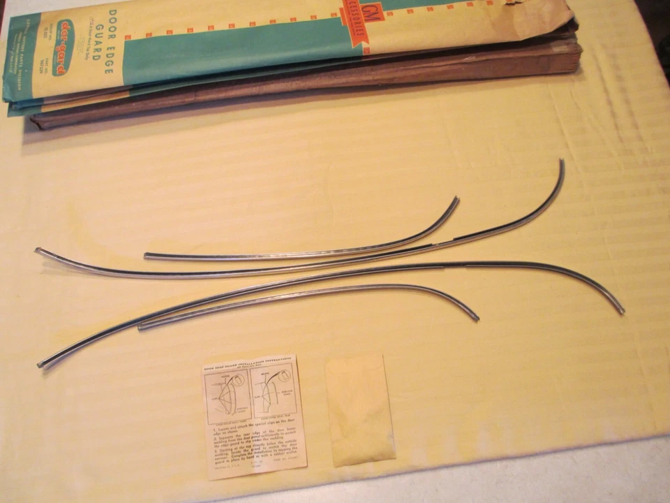 KIT PROTECTOR BORDE PUERTA CHEVROLET BELAIR 1956 NUEVO GM 987339 ACCESORIO GM Foto 4 de 4