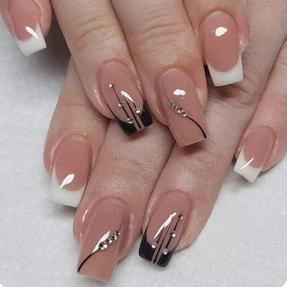 17 Black French Tip Manicures to Bring the Goth Revival Trend to Your  Fingertips