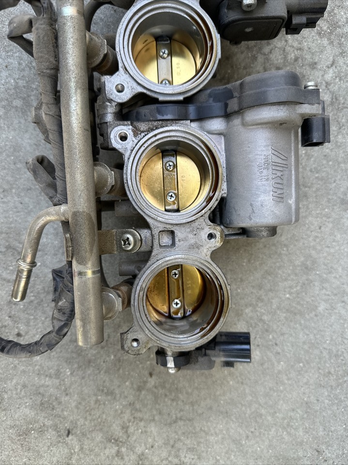 08-16 YAMAHA YZF R6 R6R MAIN FUEL INJECTORS THROTTLE BODIES 09 10 11 12 ...