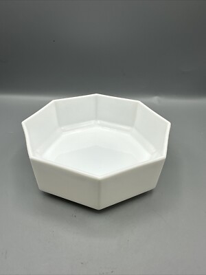 Arcopal France Novoctime White Milk Glass Octagon 5.5  Side Salad Bowl