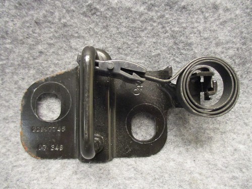 2005-2010 Chevy Cobalt Coupe Power Trunk Latch Striker Bar w/ Spring OEM 26984 - Bild 1 von 3