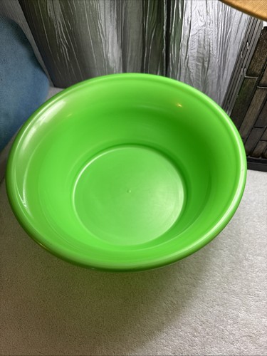 Packerware Mixing Bowl Large 12” Diameter Green Vintage Made In USA - Picture 1 of 9