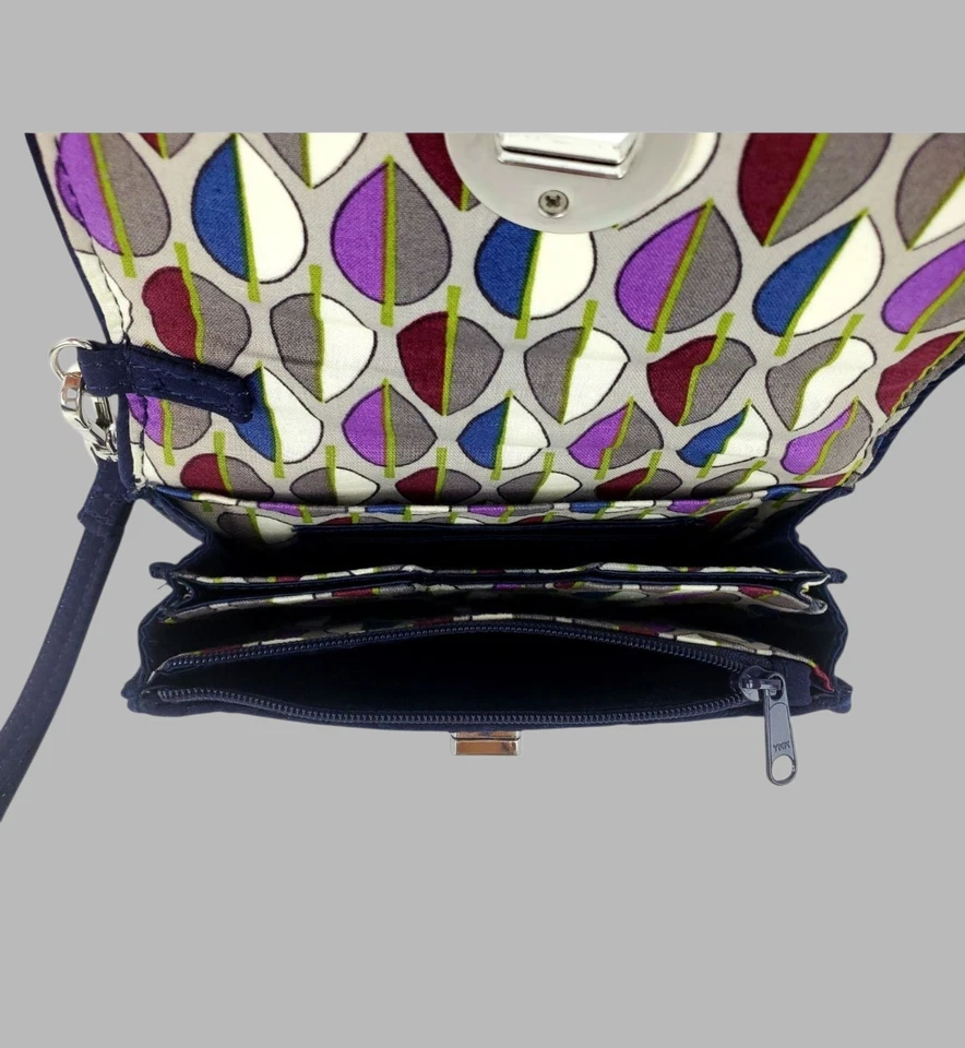 Vera Bradley Quilted Turn~Lock Clutch/wallet/Purse All In One - Image 4 of 4