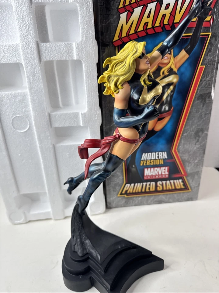 Estátua MS MARVEL MODERN VERSION #126/1000 Bowen Designs tamanho completo LEIA - Imagem 3 de 4