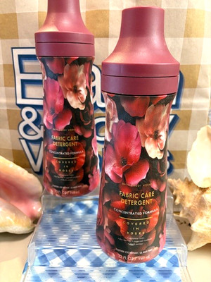 NEW! Bath & Body Works ~ COVERED IN ROSES ~ LAUNDRY DETERGENT (Qty 2-32 fl oz)
