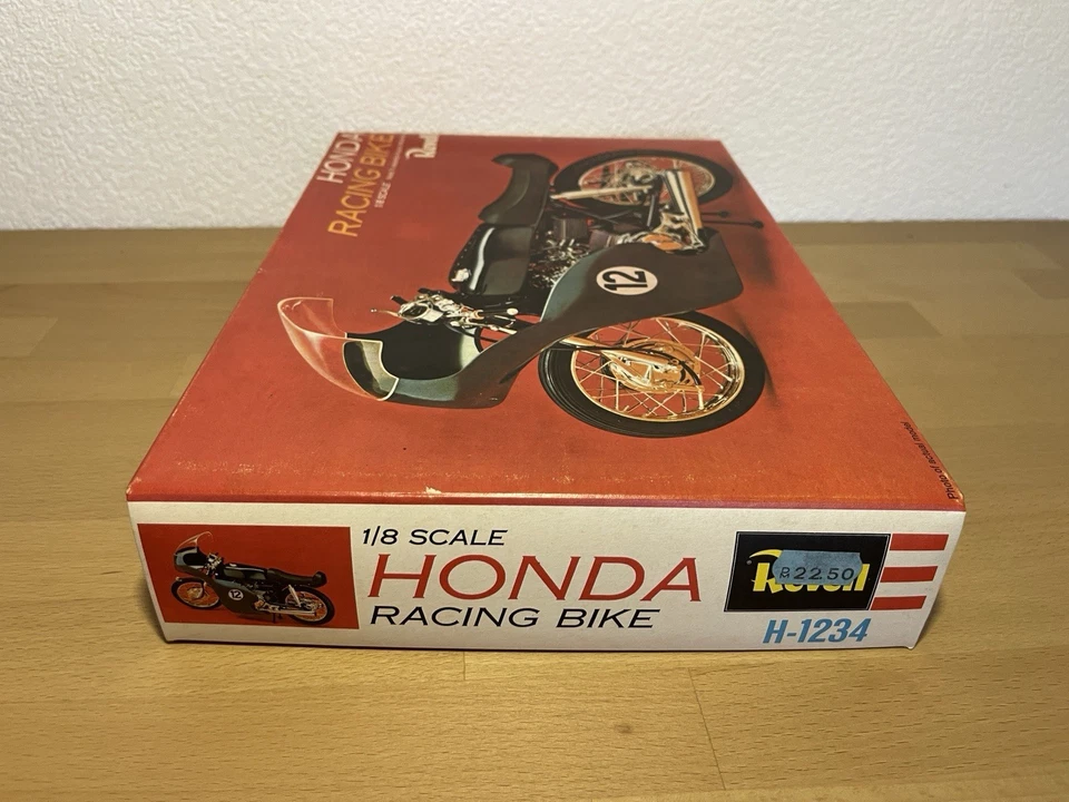 Revell 1/8 Honda H-1234 Racing Motorcycle – 1966 – OVP- Vintage Model Kit –RAR! - Bild 3 von 4