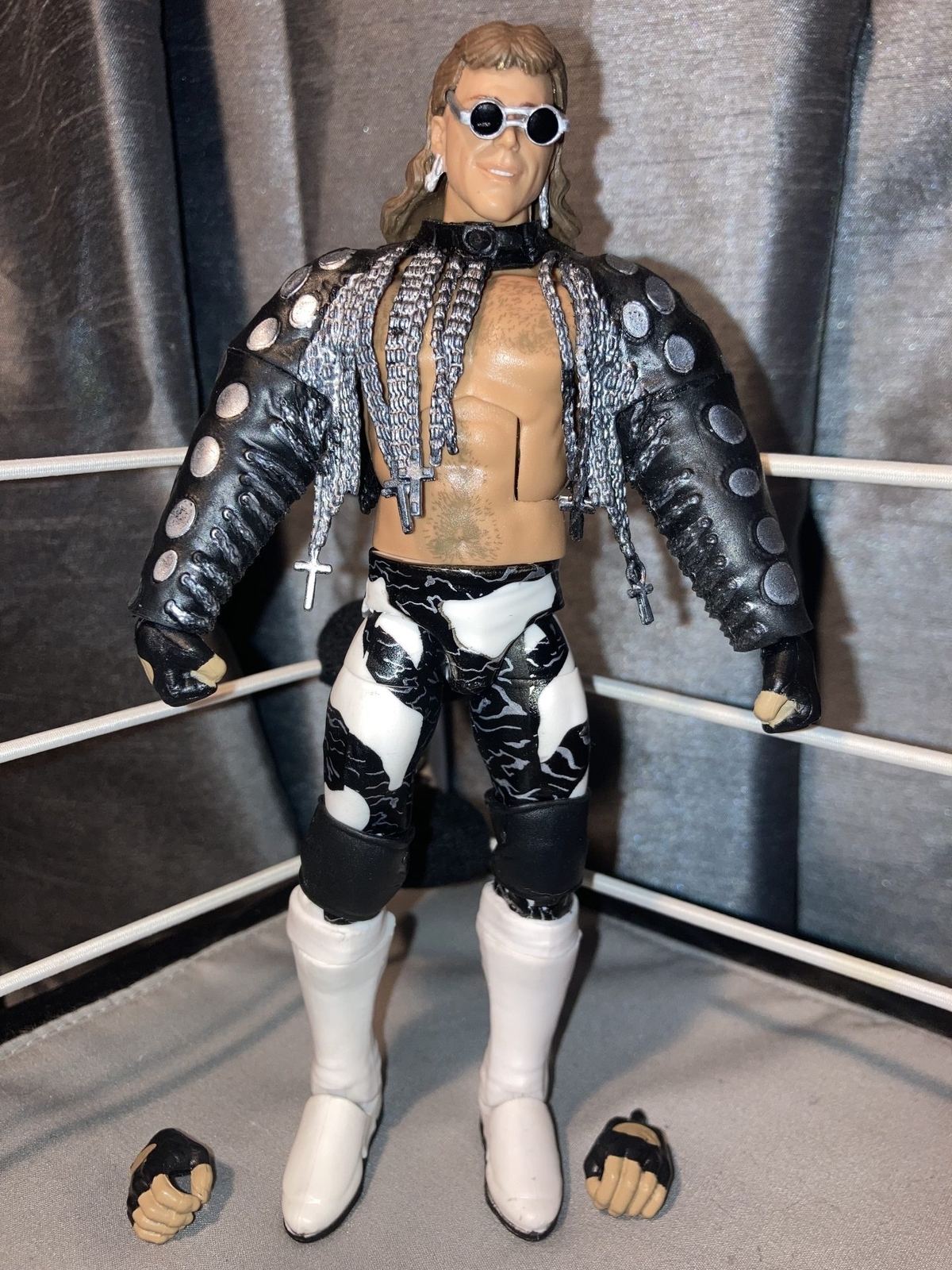 Shawn Michaels - Wrestlemania 37 With Entrance Attire, Sunglasses, and Extra ...