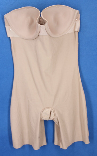 Assets by Spanx Underwire Lined Strapless Midthigh Bodysuit Size M #H50 - Picture 2 of 4