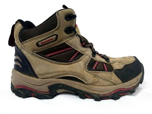 bearpaw hiking shoes