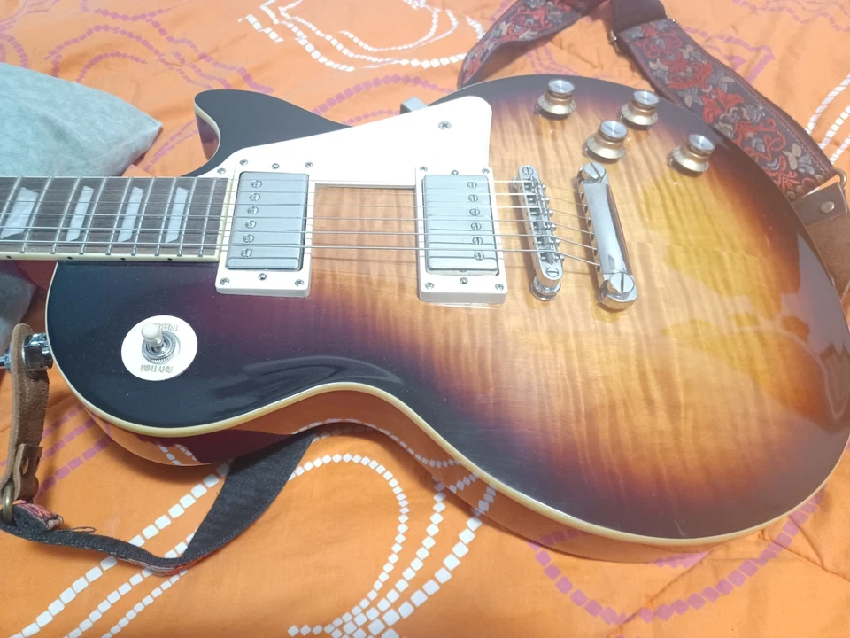 Epiphone Les Paul Standard, foto 1 di 4