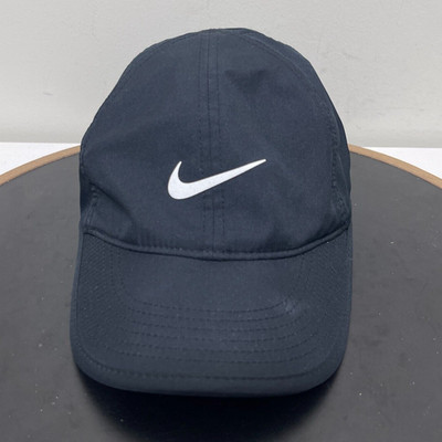 Nike Featherlight Hat Dri-Fit Strapback Black OS White Swoosh Running