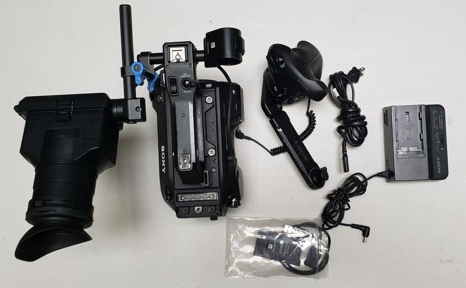 Sony PXW-FS7 Super 35 4K Handheld Camcorder Body Only - Black - Image 3 of 4