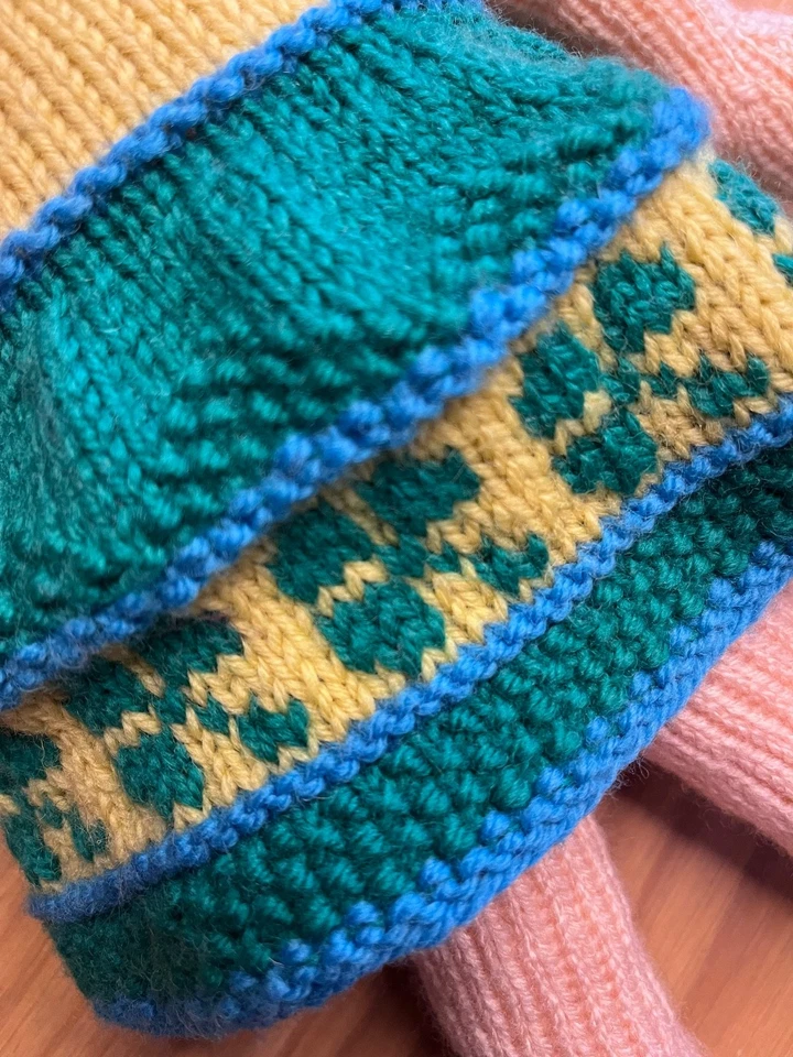 Strickpuppe handgestrickt Puppe Handarbeit gestrickt Spielpuppe Dekopuppe - Bild 4 von 4