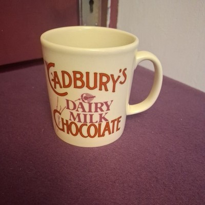 Cadbury s Dairy Milk Choc, Kaffeebecher. ( Creme ) rote Schrift unbenutzt (2)