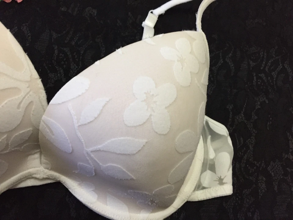   Sujetador adorable talla it 5b us 38b eu 90b blanco acolchado con aros  Foto 3 de 4
