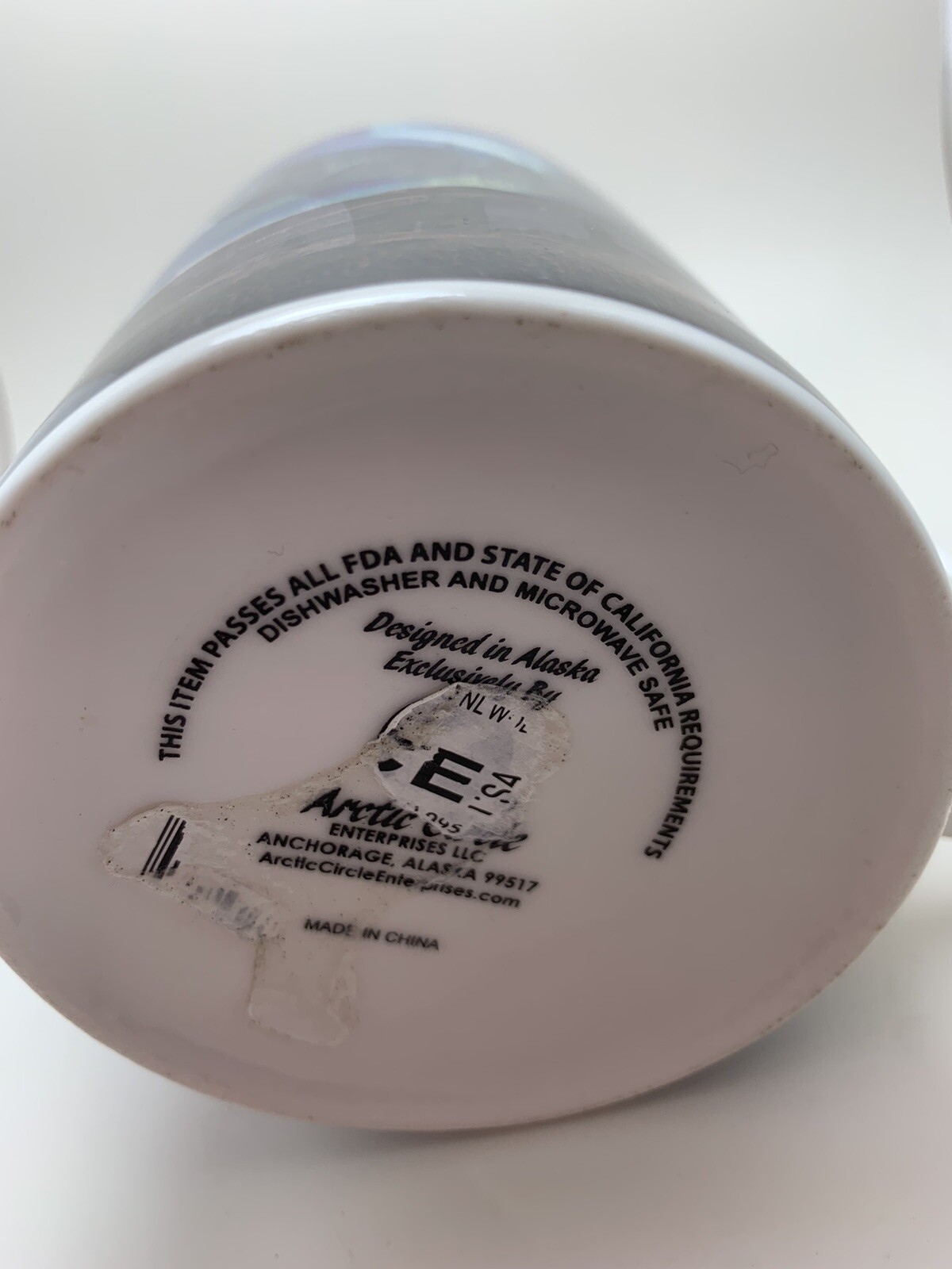 Artic Circle Enterprises Alaska Coffee Mug Wolf Wolves Northern Lights Pre-Owned