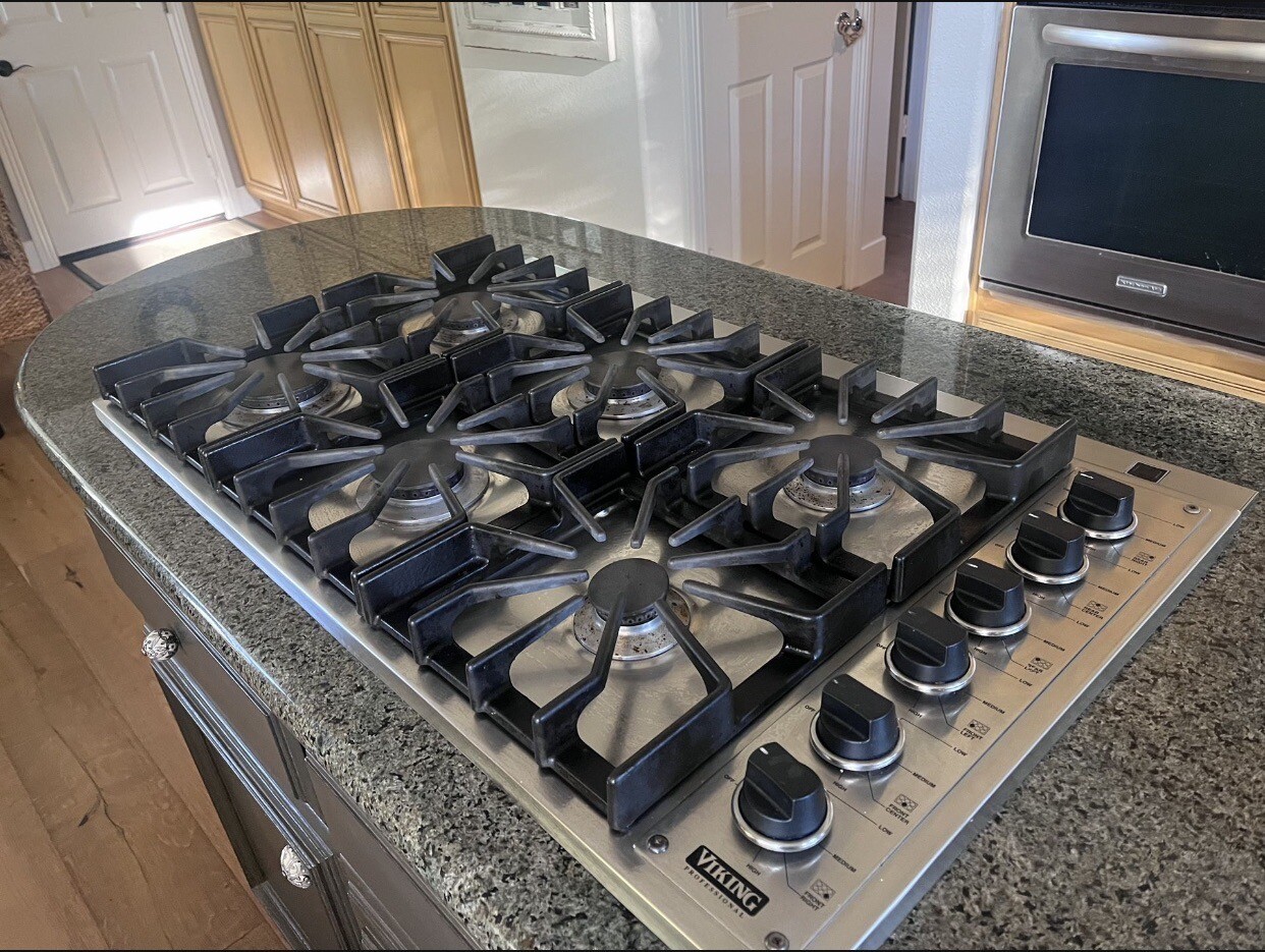 Viking Professional VGSU1616BSS 36" Gas Cooktop, 6 burner stainless