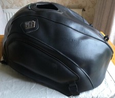 APRILIA RSV 1000 MILLE BAGSTER BAGLUX OSŁONA ZBIORNIKA CZARNA 1368U