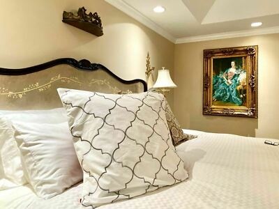 Raymond Waites White Cotton Euro Sham (without insert)