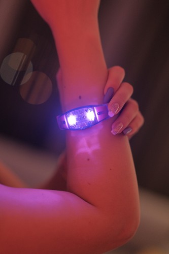 12 Mixed Sound Activated LED Bracelets Light Up Flashing Voice Control Bangle UK - Picture 15 of 19