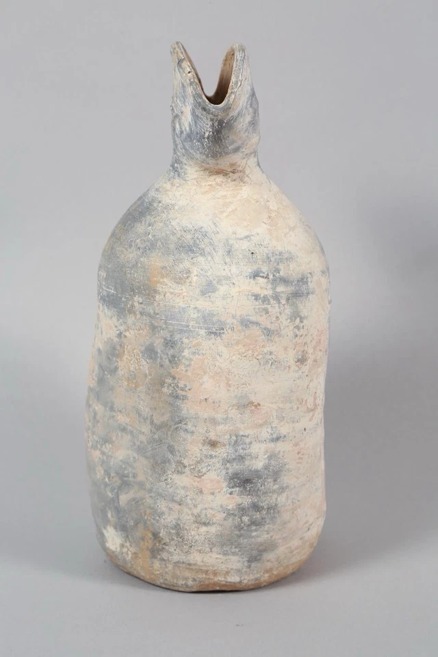 A Han Dynasty Chinese Pottery Wine Flask - Image 2 of 4