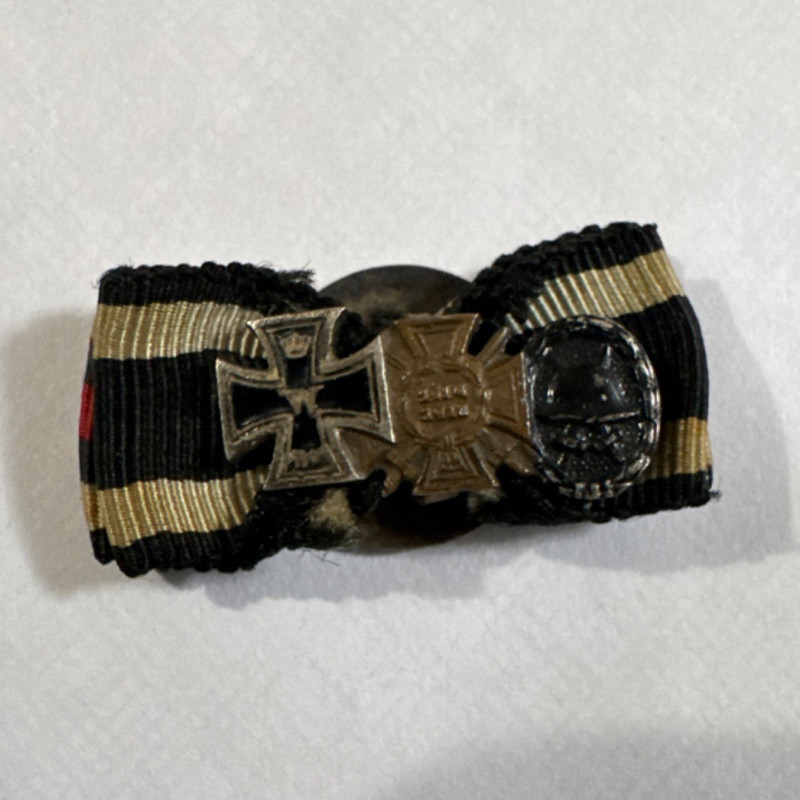 WWII German Original Ribbon Bar Pinback, Black/White/Red/Black (Militaria)