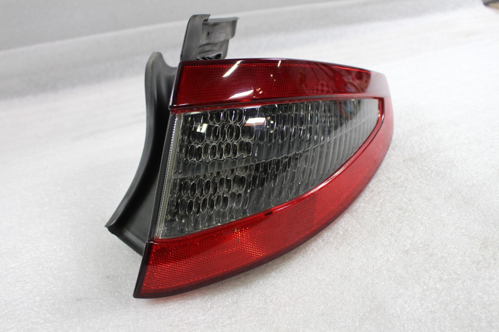 Maserati GranTurismo Right Tail light P/N 285761