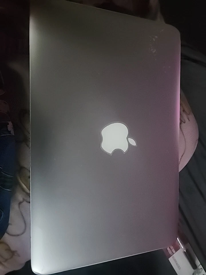 Apple MacBook Air 2014 Core I5-4260u 1.4ghz 4gb RAM 128gb SSD 13" Mojave - Image 2 of 4