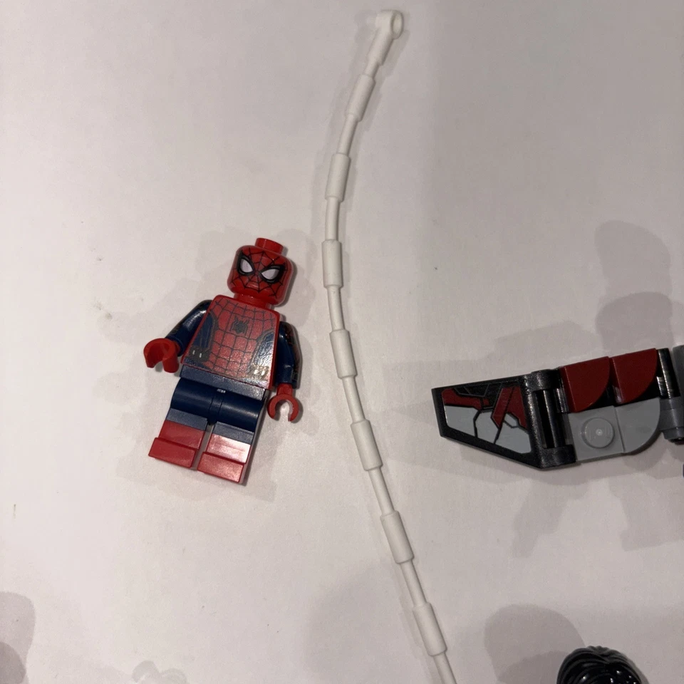 LEGO 76314 Marvel Captain America Civil War Battle Minifigures Only Brand New - Image 3 of 4