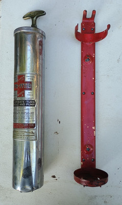 VTG 1930's Fyr-Fyter Super Model A  1 1/2 Quart Fire Extinguisher - Empty