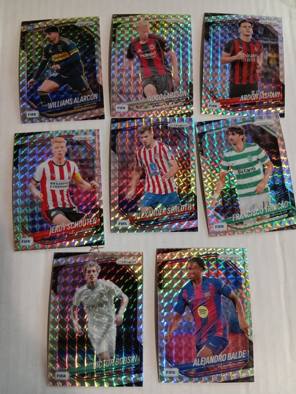 2025/26 Prizm FIFA 8 card lot of Prizes AC Milan, Barcelona, Williams Alarcon RC