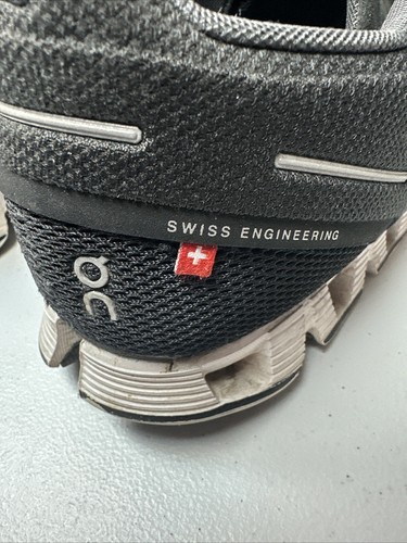 On Cloud Low Black Swiss Engineering Women’s Size 9.5 W Small Flaws - See Pics - Picture 7 of 11