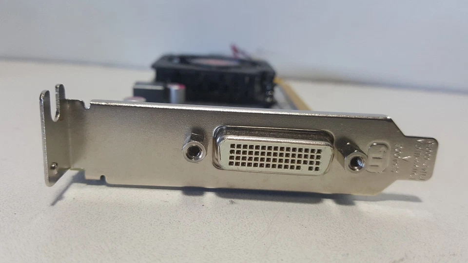 AMD Radeon HD6350 512MB PCI-Ex16 Video Card ATI-102-C09003 697246-001 637995-001 - Image 3 of 4