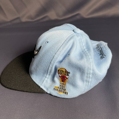 Mitchell & Ness Blue Chicago Bulls 1991 NBA World Champions Hat Snapback - Picture 2 of 9