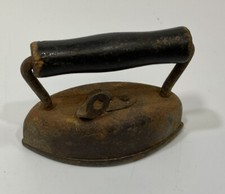 Antique Miniature Child  s Cast Iron Sad Iron Salesman Sample