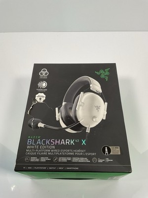 New *** Read Description ***Razer BLACKSHARK V2 Gaming Headset White