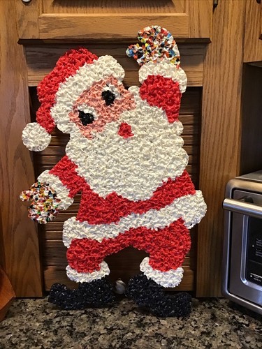 Vintage Weihnachten geschmolzen Kunststoff Popcorn Weihnachtsmann winkt Wandbehang 19" - Bild 1 von 12