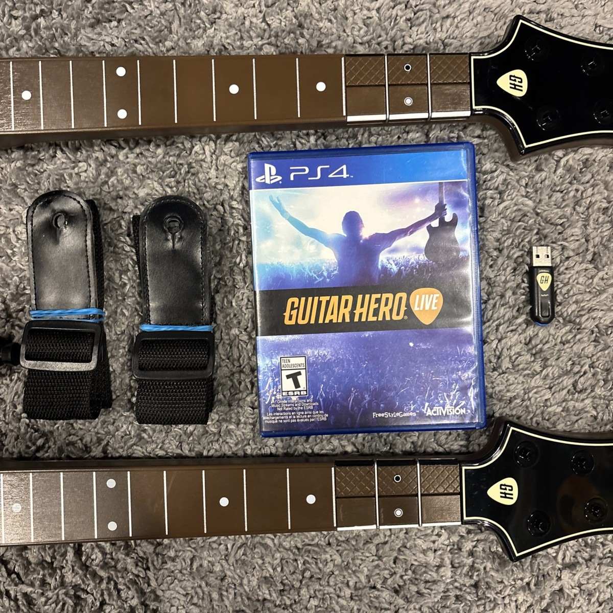 PlayStation 4 - Guitar Hero Live w/ 2 Guitar Controller & 1
