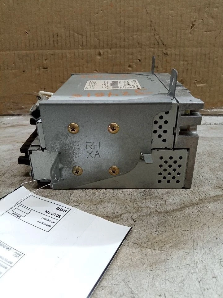 Audio Equipment Radio Front Receiver And Face Plate Fits 06 TRIBECA 227755 - Image 4 of 4