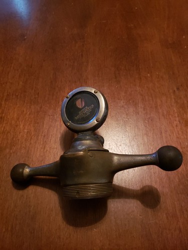 boyce motometer radiator cap/ Gauge Dog Bone Midget